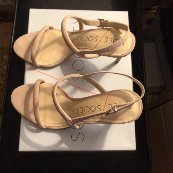 Sole Society - light camel suede stilettos - Picture 2 of 4
